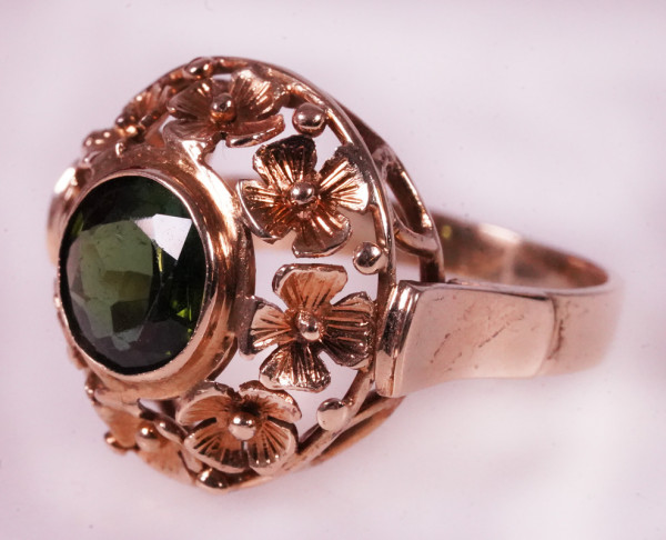 schöner Vintage Turmalin Ring mit Blüten aus 585 Gold floraler Traum Gr. 56