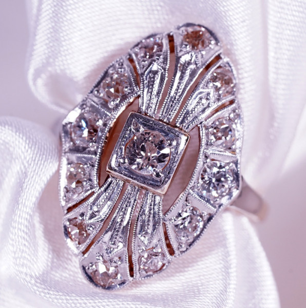 antiker Art Deco Ring Diamant 585 Gold mit Fancy 0,62ct. Diamanten Gr. 52