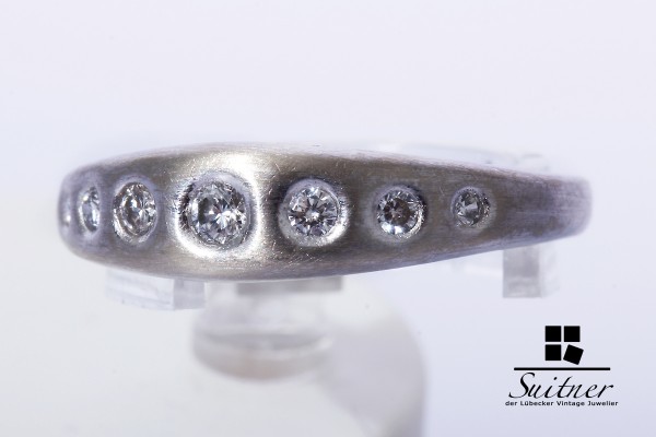 moderner Brillant Ring zus. ca. 0,17ct 585 Gold Gr. 54 Bandring mattiert