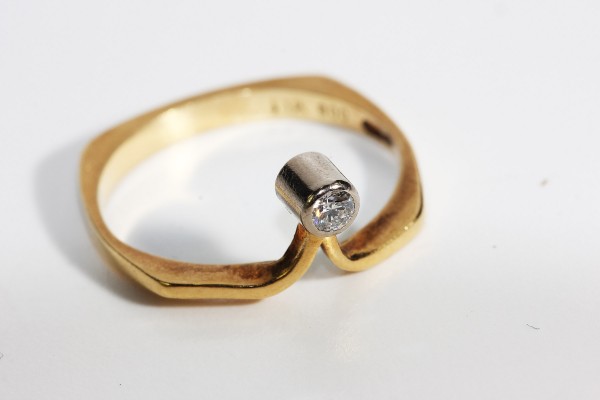 Moderner Design Ring Solitär Brillant Lupenrein Unikat Gr. 52 750 Gold