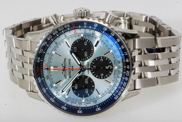 Breitling Navitimer B01 Chronograph 43 Ice Blue NEU FullSet